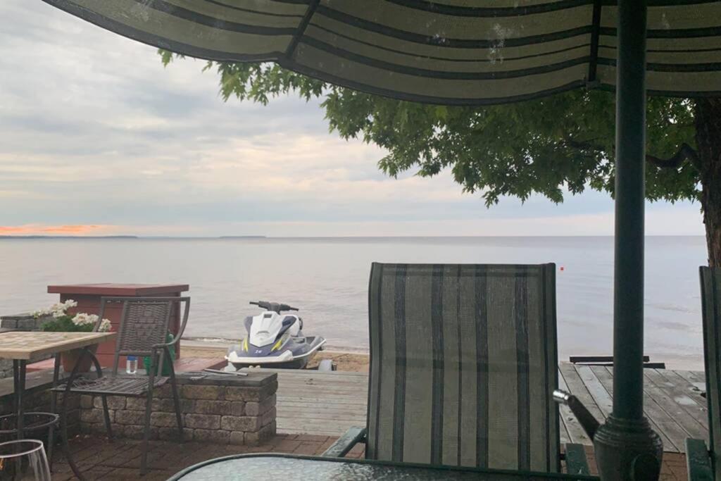 Desbiens Maison Sur Le Lac מראה חיצוני תמונה