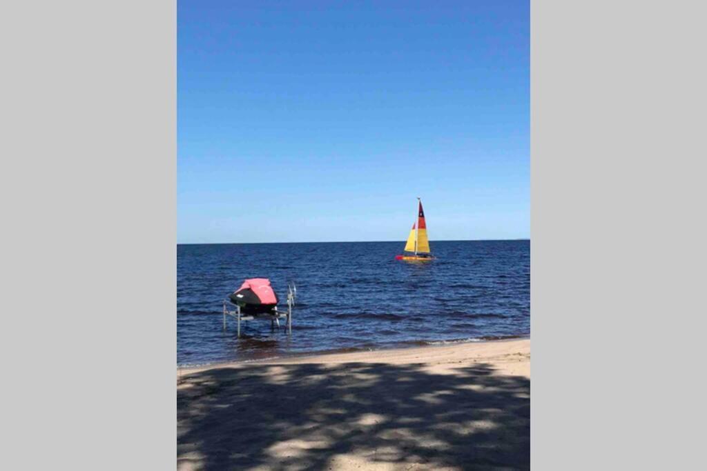 Desbiens Maison Sur Le Lac מראה חיצוני תמונה
