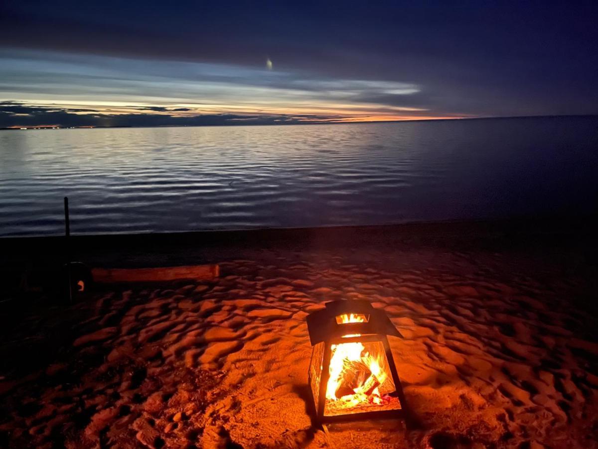 Desbiens Maison Sur Le Lac מראה חיצוני תמונה
