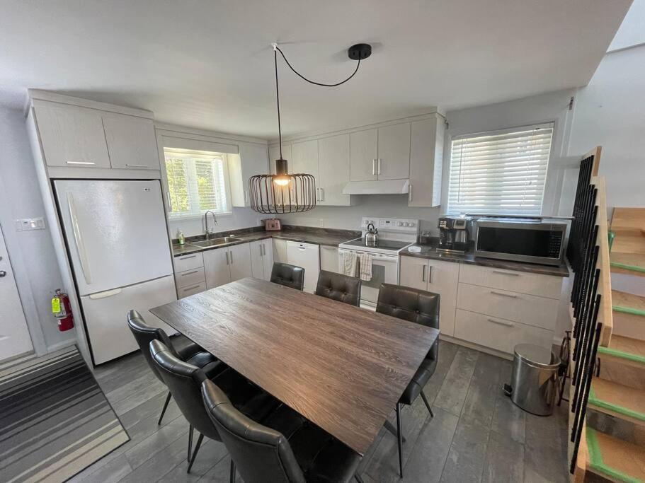 Desbiens Maison Sur Le Lac מראה חיצוני תמונה